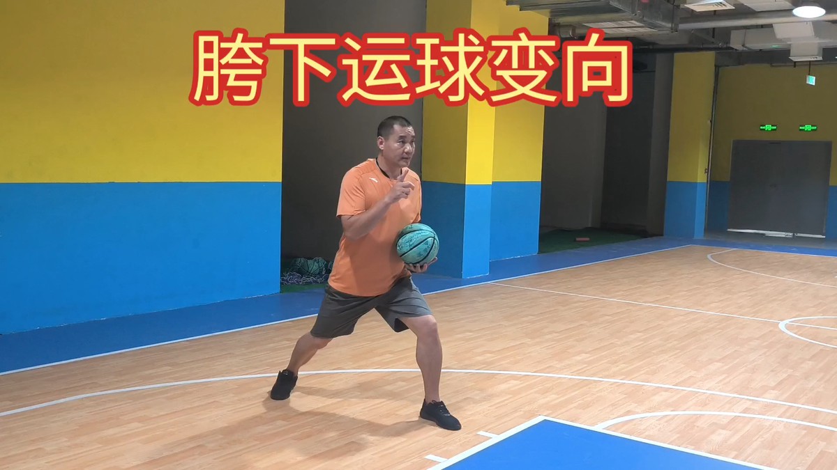 哪里有适合初学者的篮球进攻训练视频？